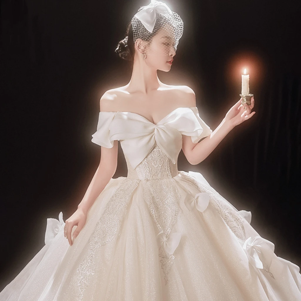Emperament Простые Белые свадебные платья без бретелек, без рукавов, Атласная вышивка в стиле принцессы, длина до пола, Новое платье невесты Plus