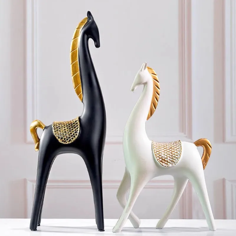 Европейская скульптура животного Статуя лошади из золотой, белой, черной смолы, украшения для офиса, спальни, гостиной, скульптура лошади