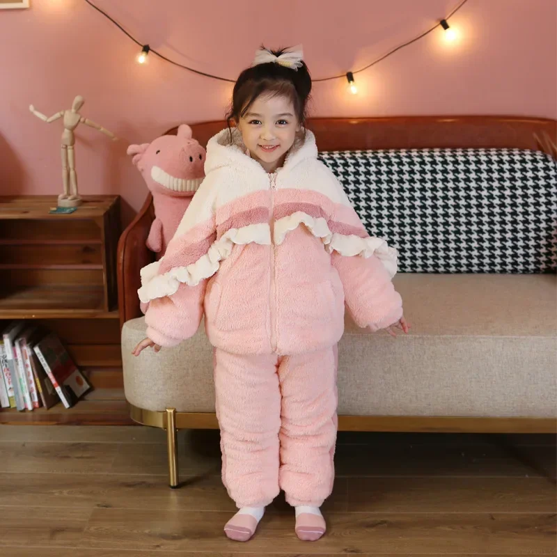 Комплект детского домашнего костюма для девочек, осенне-зимнее Корейское издание, утолщенный детский комплект пижам из кораллового флиса из двух предметов