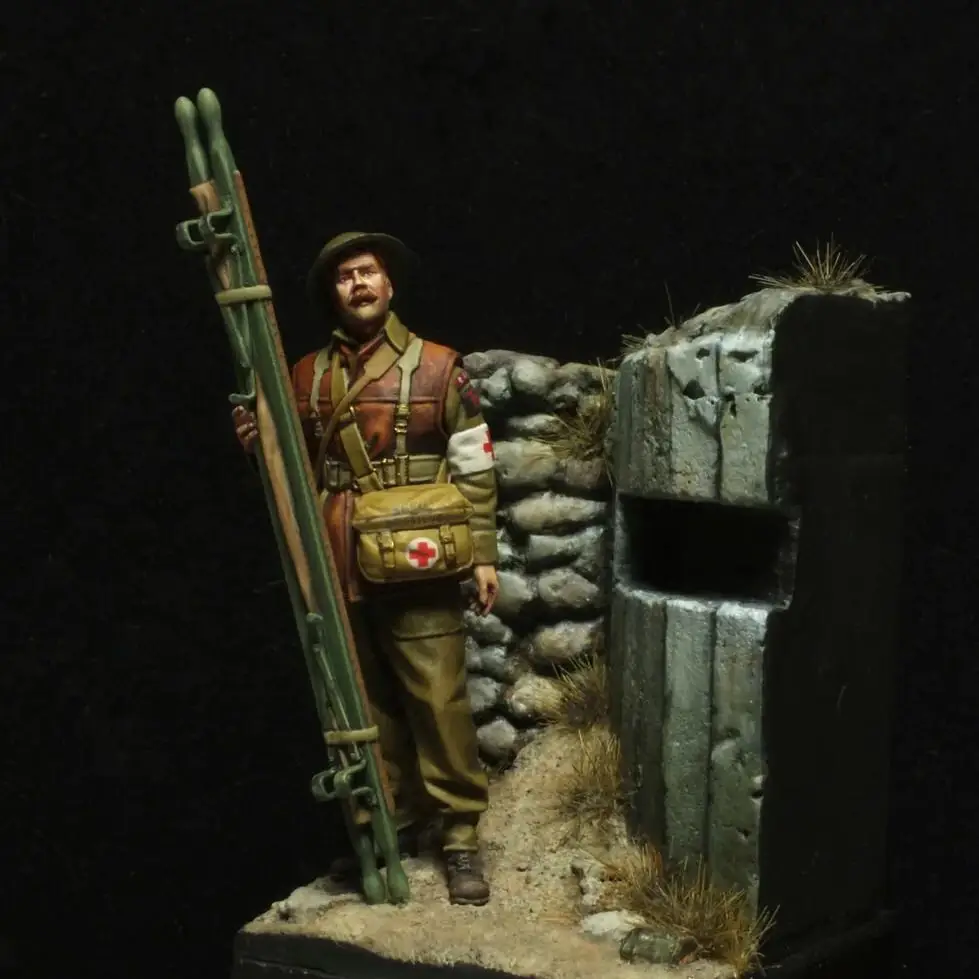 Фигурка из смолы 1/35, британский солдат, в разобранном виде, неокрашенный комплект