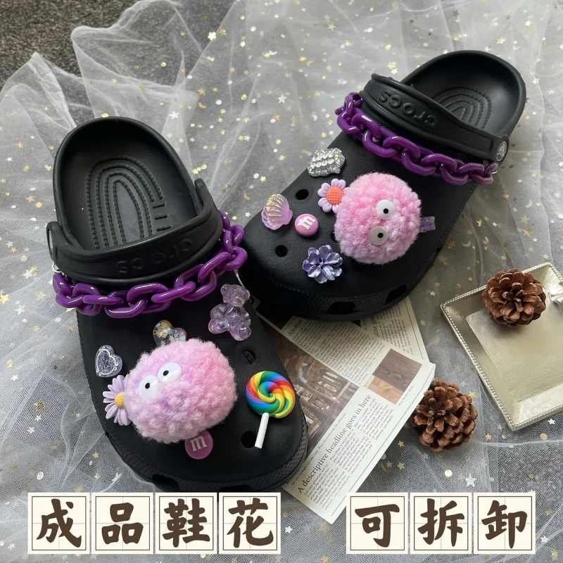 Фиолетовые плюшевые подвески с шариками для Crocs, фиолетовые подвески на цепочке для обуви Croc, забавная садовая пряжка для обуви, аксессуары Croc, милые